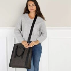 Aigner TheCore Travelbag Dadino Brown Businesstasche -Modetaschengeschäft A0159695 Aigner position 3