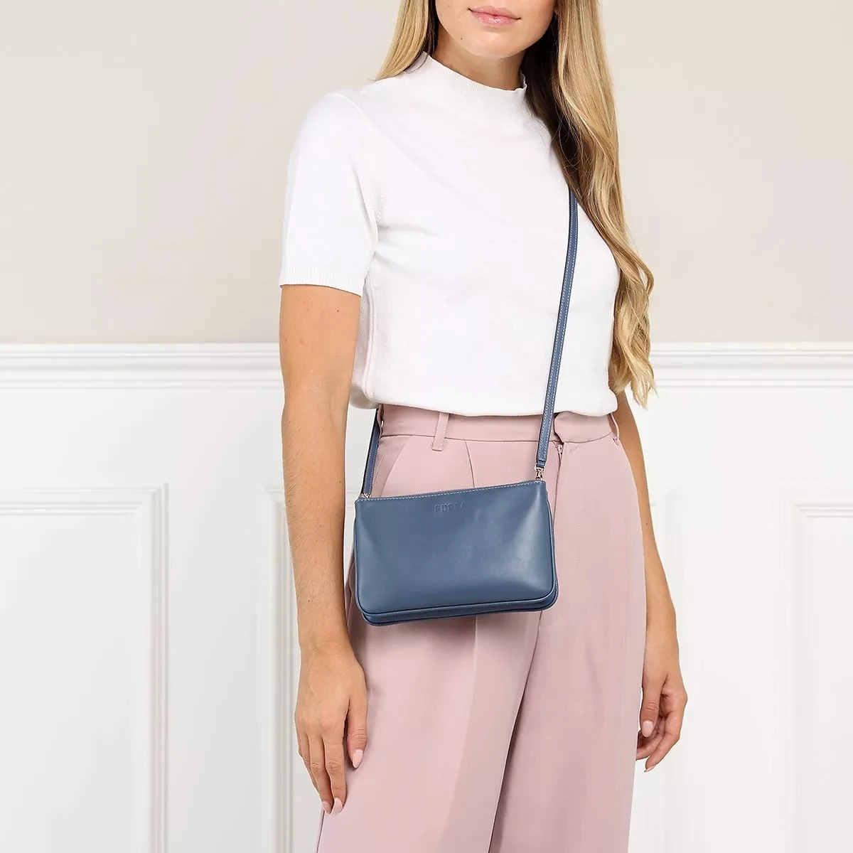 Furla Miastella Mini Crossbody Blu Denim Crossbody Bag 4 Furla Miastella Mini Crossbody Blu Denim Crossbody Bag – Bild 2