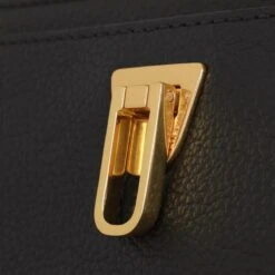 Coccinelle Beat Soft Noir Crossbody Bag 12 Coccinelle Beat Soft Noir Crossbody Bag -Modetaschengeschäft A0166856 Coccinelle position 4