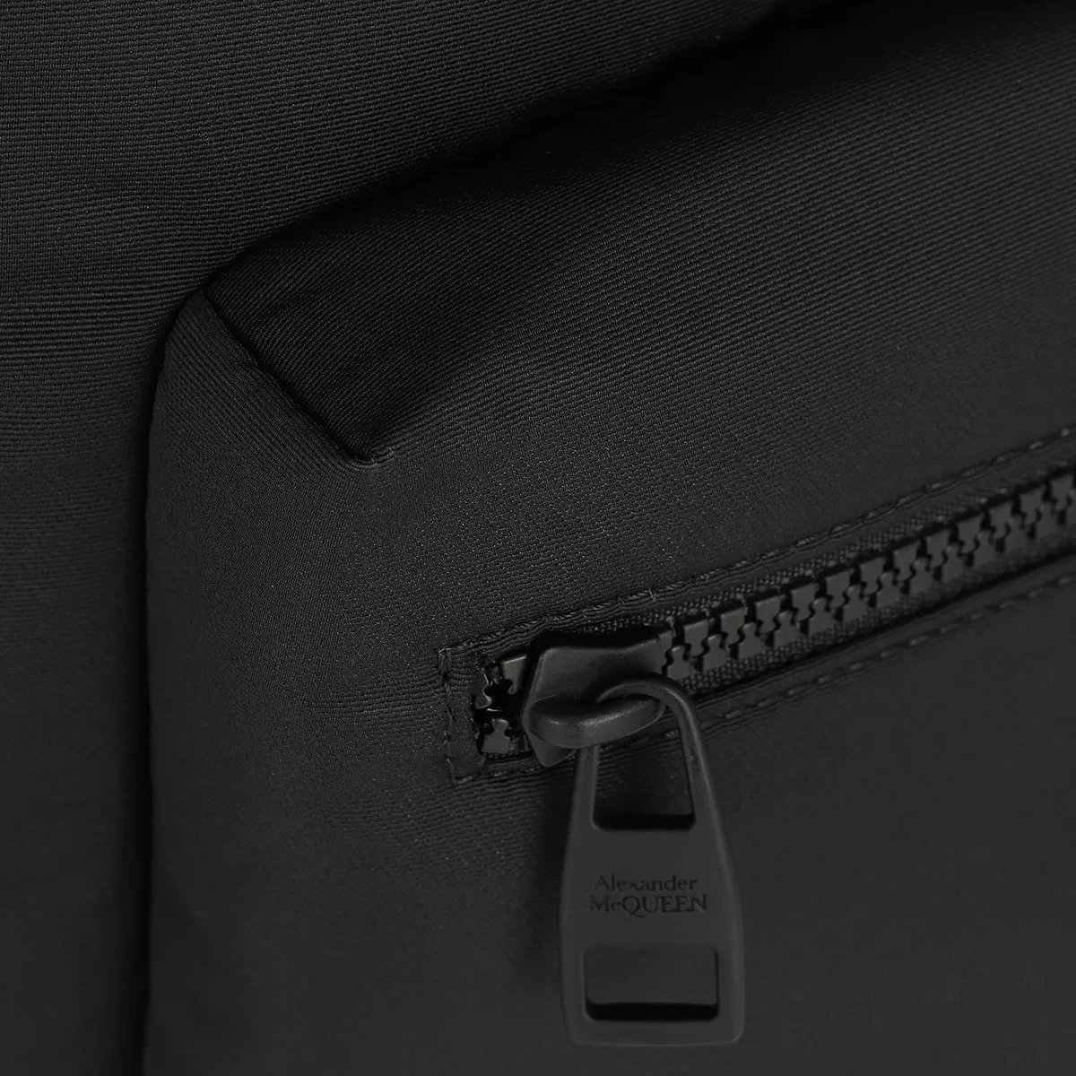 Alexander McQueen Metropolitan Graffiti Backpack Black/Ivory Rucksack 6 Alexander McQueen Metropolitan Graffiti Backpack Black/Ivory Rucksack – Bild 4