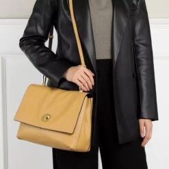 Coccinelle Liya Warm Beige/Noir Satchel -Modetaschengeschäft A0172652 Coccinelle Position 3