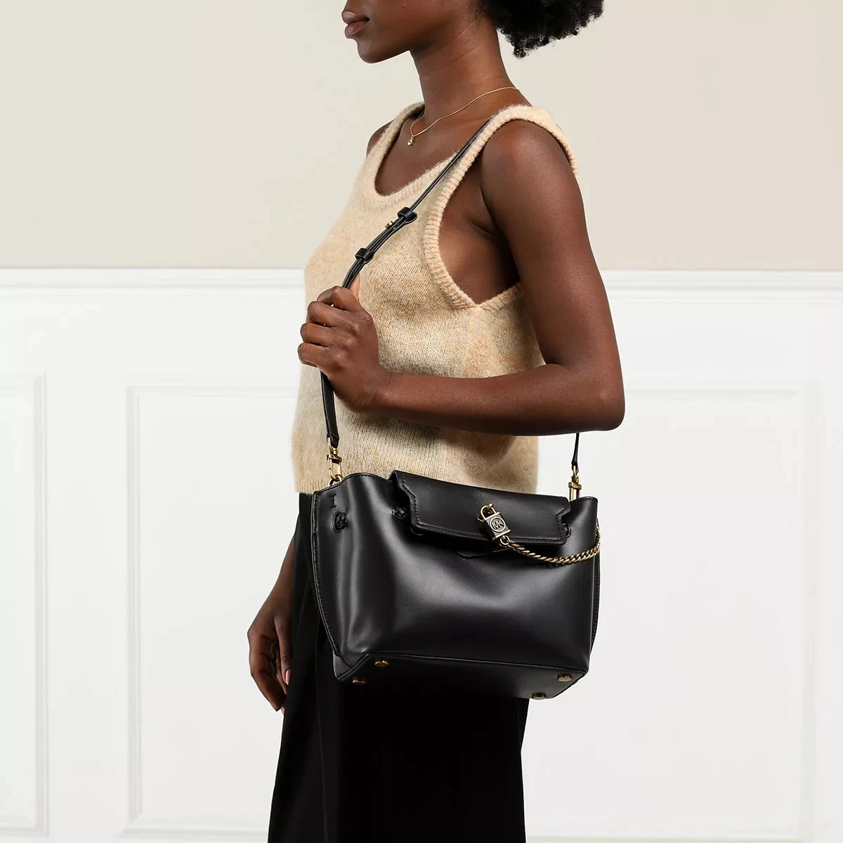 MICHAEL Michael Kors Sm Belted Satchel Black Satchel 4 MICHAEL Michael Kors Sm Belted Satchel Black Satchel – Bild 2