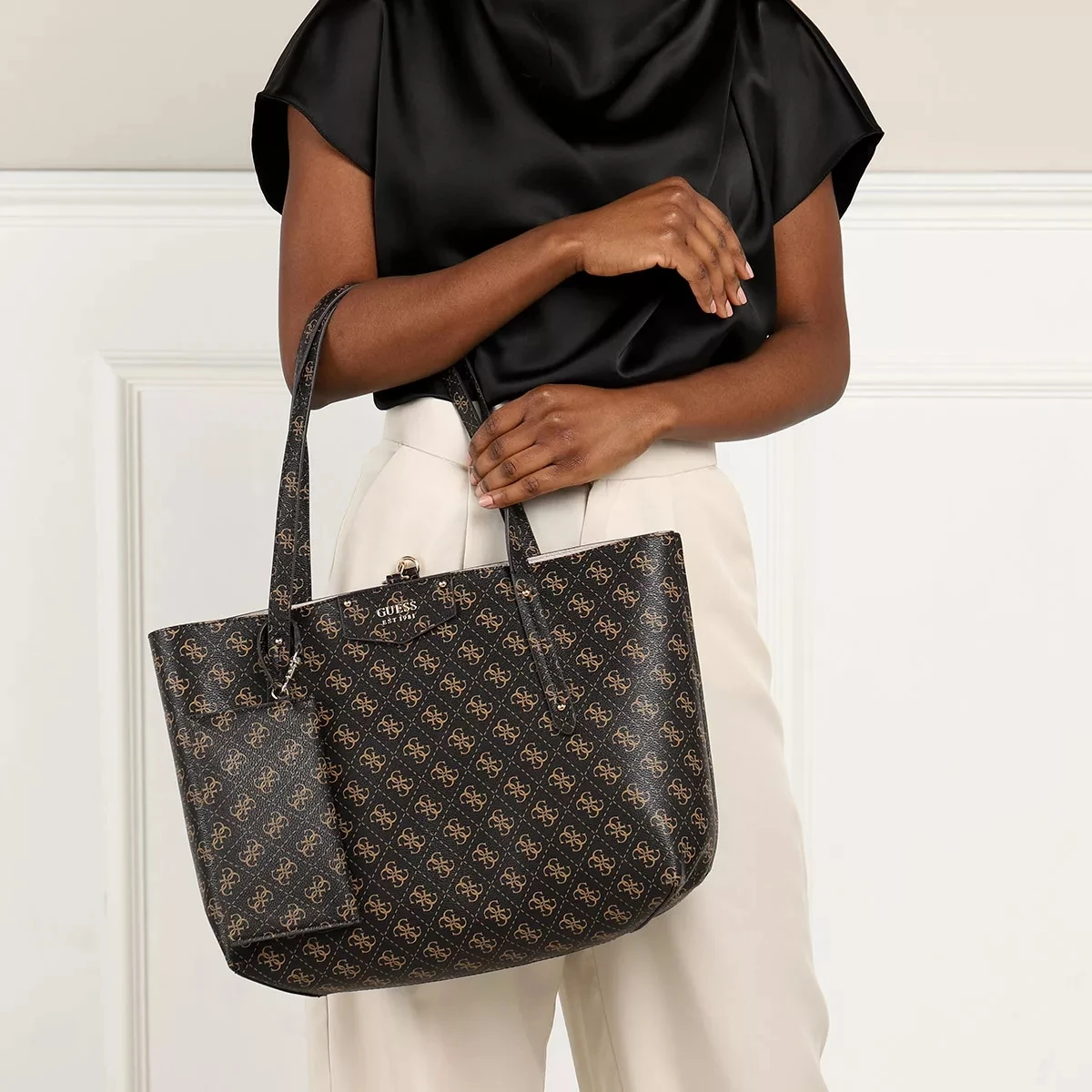 Guess Eco Brenton Tote Brown Logo Shopper 5 Guess Eco Brenton Tote Brown Logo Shopper – Bild 3