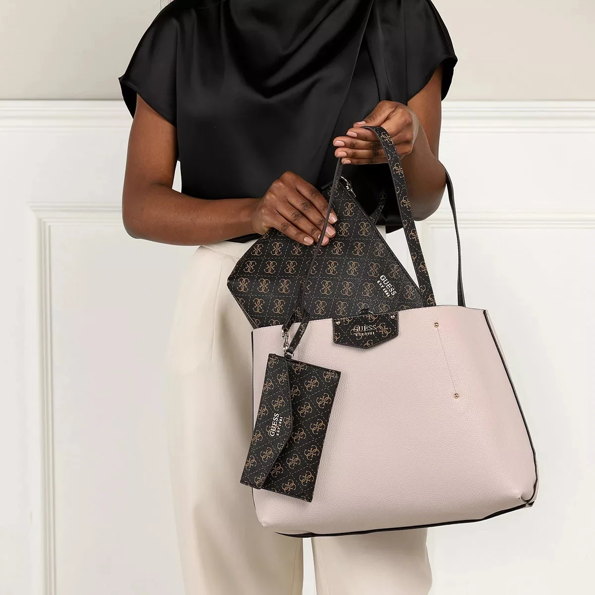 Guess Eco Brenton Tote Brown Logo Shopper 6 Guess Eco Brenton Tote Brown Logo Shopper – Bild 4