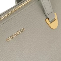 Coccinelle Lea Crossbody Bag Stone Shopper -Modetaschengeschäft A0179278 Coccinelle position 4