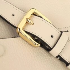 Coccinelle Liya Silk/Bark Crossbody Bag -Modetaschengeschäft A0179310 Coccinelle position 4