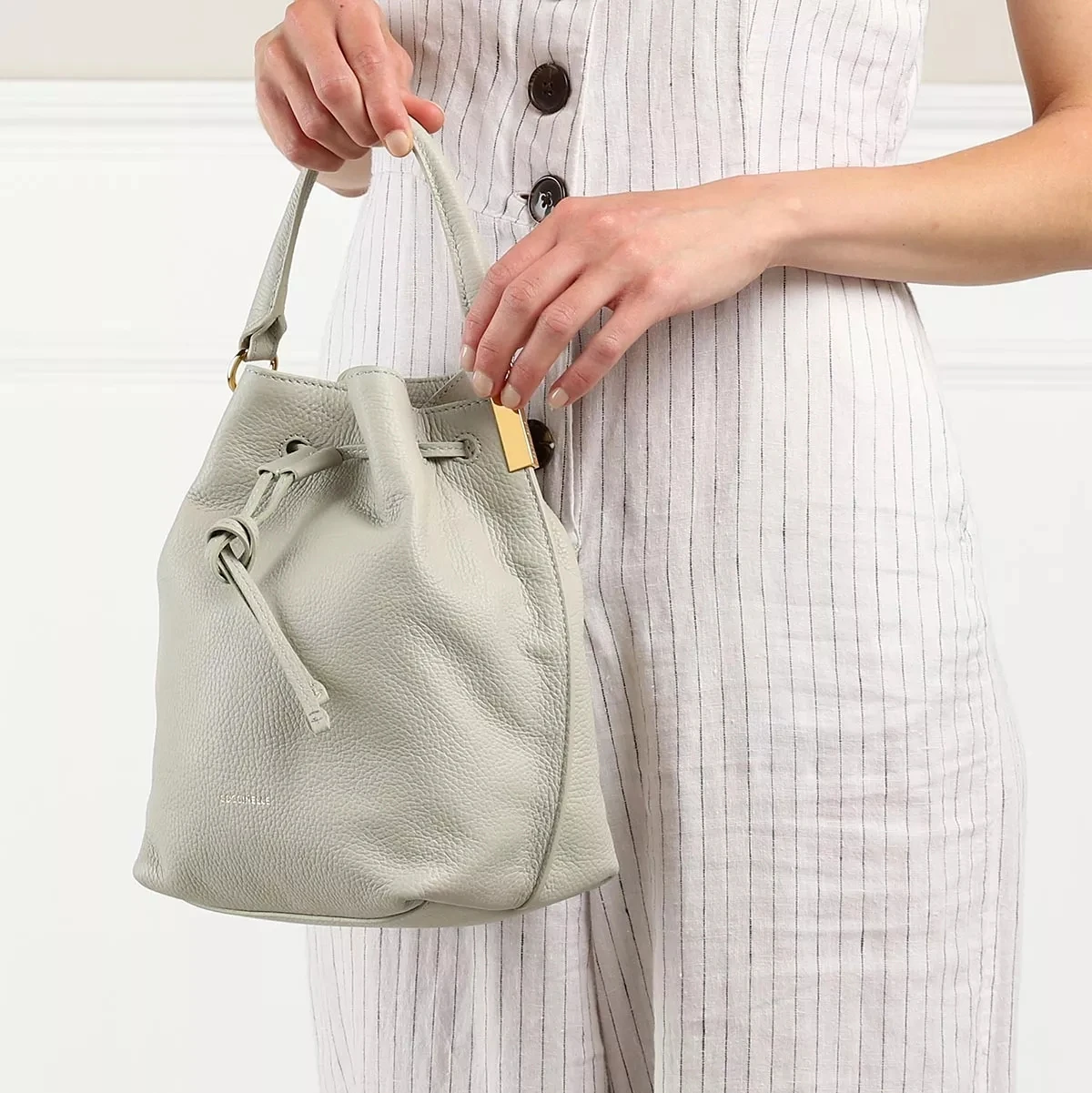 Coccinelle Estelle Handbag Gelso Bucket Bag 4 Coccinelle Estelle Handbag Gelso Bucket Bag – Bild 2