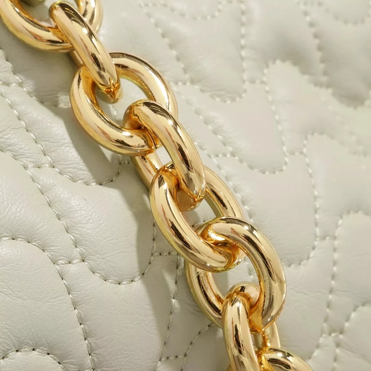 Coccinelle Ophelie Matelasse Handbag Gelso Crossbody Bag 7 Coccinelle Ophelie Matelasse Handbag Gelso Crossbody Bag – Bild 5