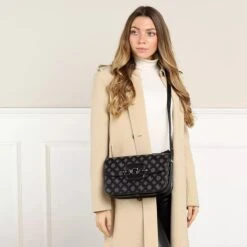 Guess Hensely G Logo Convertible Shoulder Bag Coal Multi Satchel 10 Guess Hensely G Logo Convertible Shoulder Bag Coal Multi Satchel -Modetaschengeschäft A0181900 Guess position 3