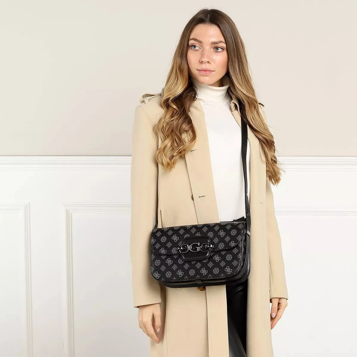 Guess Hensely G Logo Convertible Shoulder Bag Coal Multi Satchel 5 Guess Hensely G Logo Convertible Shoulder Bag Coal Multi Satchel – Bild 3