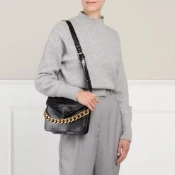 Guess Retour Top Handle Flap Black Satchel -Modetaschengeschäft A0189818 Guess position 3