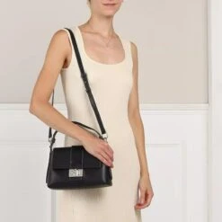 Furla Charlotte S Shoulder Bag Nero Satchel 10 Furla Charlotte S Shoulder Bag Nero Satchel -Modetaschengeschäft A0190886 Furla position 3