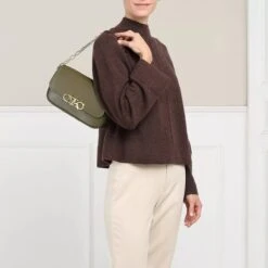 MICHAEL Michael Kors Medium Pouchette Shoulder Olive Crossbody Bag -Modetaschengeschäft A0194774 MichaelMichaelKors position 3