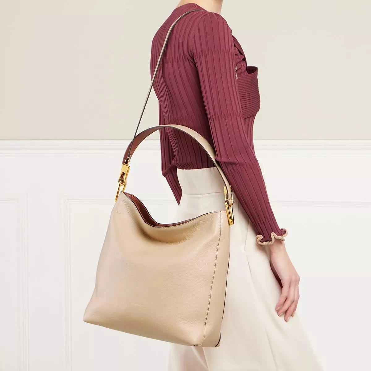 Coccinelle Liya Toasted/Brule Hobo Bag 5 Coccinelle Liya Toasted/Brule Hobo Bag – Bild 3