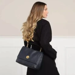 Coccinelle Liya Midnight/Noir Satchel -Modetaschengeschäft A0198959 Coccinelle position 3