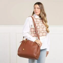 Coccinelle Gleen Brule Tote -Modetaschengeschäft A0198997 Coccinelle position 3