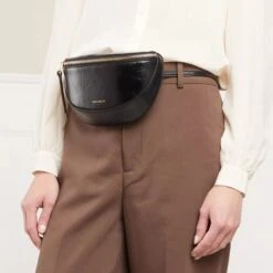 Coccinelle Sole Rock Noir Crossbody Bag -Modetaschengeschäft A0199080 Coccinelle position 3