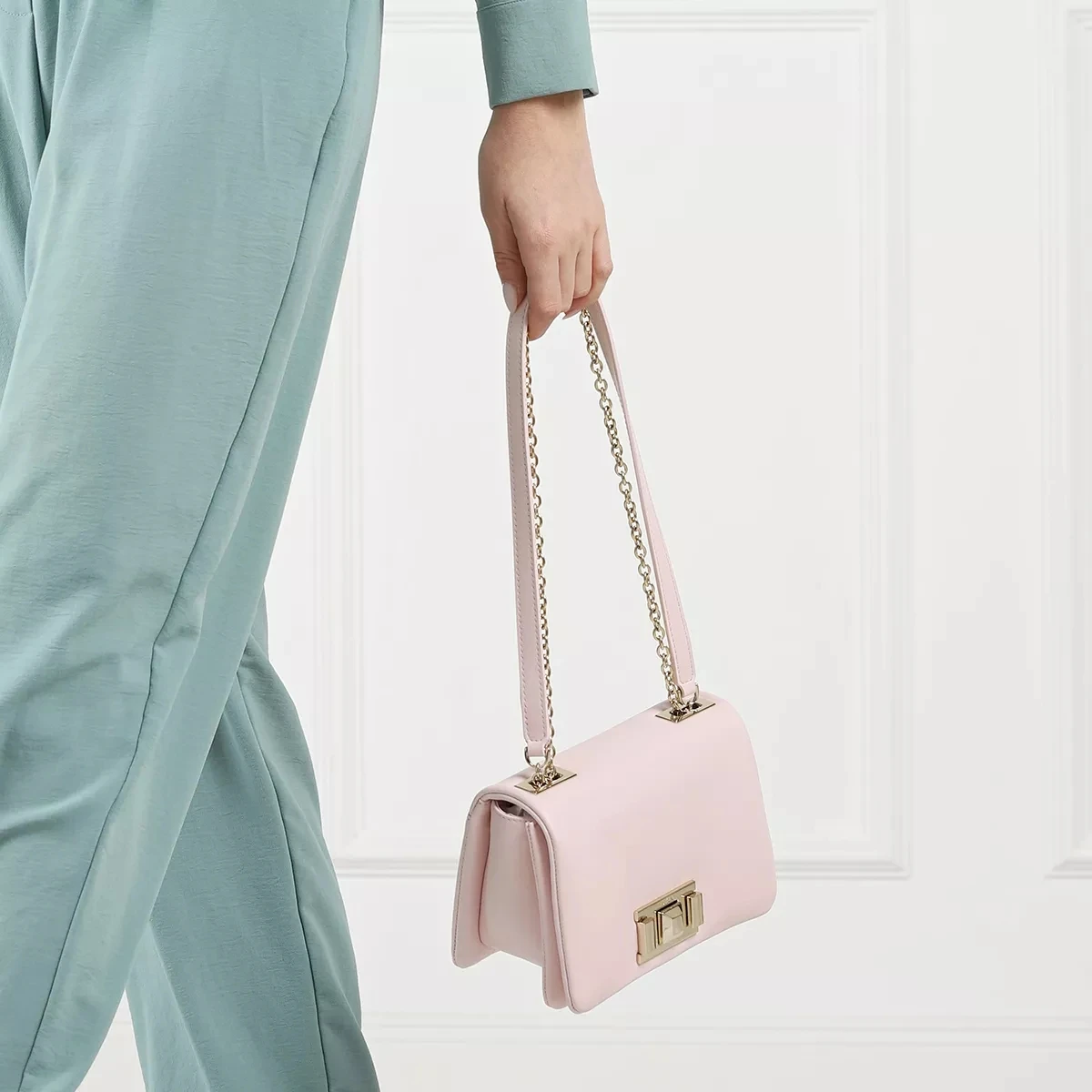 Furla Lulu Mini Crossbody Quarzo Minitasche 4 Furla Lulu Mini Crossbody Quarzo Minitasche – Bild 2