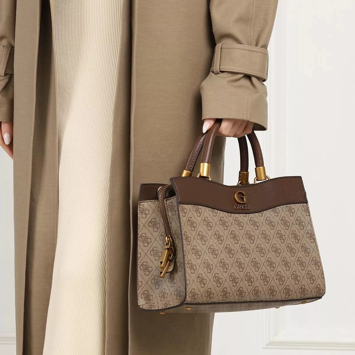 Guess Nell Logo Small Girlfriend Latte Logo/Brown Tote 5 Guess Nell Logo Small Girlfriend Latte Logo/Brown Tote – Bild 3