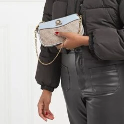 Guess Nell Logo Double Pouch Crossbody Latte Logo/Slate Pochette -Modetaschengeschäft A0199988 Guess position 4