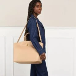 Coccinelle Magie Toasted Shopper 8 Coccinelle Magie Toasted Shopper -Modetaschengeschäft A0202159 Coccinelle position 2