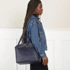 Coccinelle Magie Midnight Blue Tote -Modetaschengeschäft A0202165 Coccinelle position 2