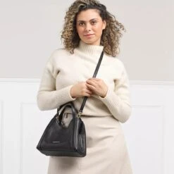 MICHAEL Michael Kors Rosemary Small Convertible Messenger Black Satchel 13 MICHAEL Michael Kors Rosemary Small Convertible Messenger Black Satchel -Modetaschengeschäft A0203047 MichaelMichaelKors position 3