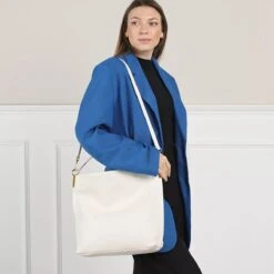 Coccinelle Estelle Coconut Milk Hobo Bag -Modetaschengeschäft A0203523 Coccinelle 2 1