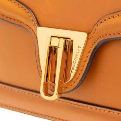 Coccinelle Marvin Twist Paprika Crossbody Bag -Modetaschengeschäft A0203528 Coccinelle position 4