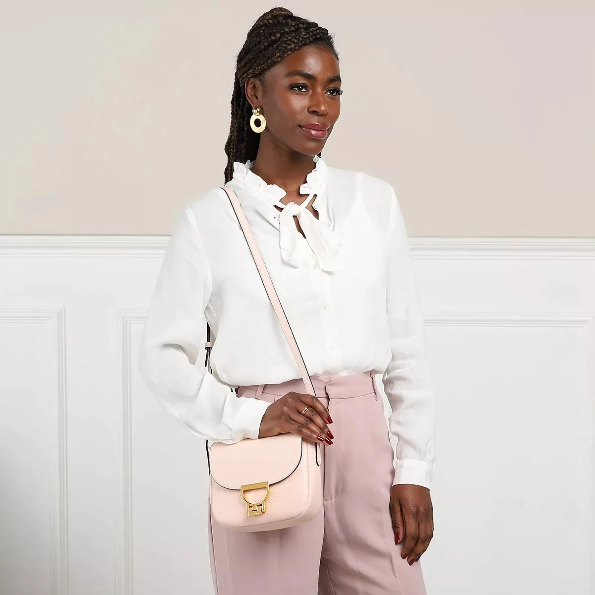 Coccinelle Arlettis Creamy Pink Crossbody Bag 4 Coccinelle Arlettis Creamy Pink Crossbody Bag – Bild 2