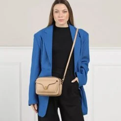 Coccinelle Beat Soft Toasted Camera Bag -Modetaschengeschäft A0203558 Coccinelle 2 1