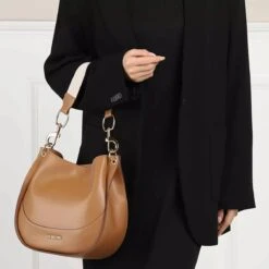 LOVE MOSCHINO Sustainable Daily Cammello Hobo Bag -Modetaschengeschäft A0205149 LoveMoschino position 2