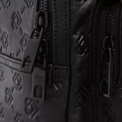 LIEBESKIND BERLIN Backpack L Black Rucksack -Modetaschengeschäft A0206729 PACKSHOT DETAIL