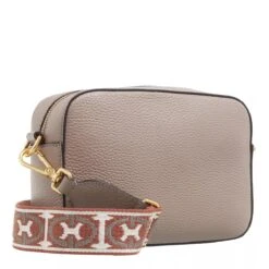 Coccinelle Beat Soft Ribb Warm Taupe Crossbody Bag -Modetaschengeschäft A0211312 PACKSHOT SIDEBACK
