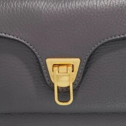 Coccinelle Beat Soft Ribb Ardesia Crossbody Bag -Modetaschengeschäft A0213011 PACKSHOT DETAIL