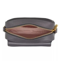 Coccinelle Beat Soft Ribb Ardesia Crossbody Bag -Modetaschengeschäft A0213011 PACKSHOT INSIDE