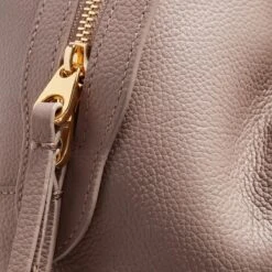 Coccinelle Soft Wear Warm Taupe Coffee Rucksack 10 Coccinelle Soft Wear Warm Taupe Coffee Rucksack -Modetaschengeschäft A0213016 PDP 10