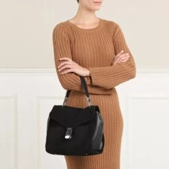 Coccinelle Ofirenze Suede Noir Satchel -Modetaschengeschäft A0213069 MODEL SECOND