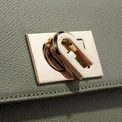 Furla 1927 Mini Crossbody 20 Cactus Crossbody Bag 8 Furla 1927 Mini Crossbody 20 Cactus Crossbody Bag -Modetaschengeschäft A0217288 PDP 10